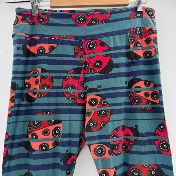 Lularoe Blue, Black & Red Striped Lady Bug Print High Rise Leggings Tall & Curvy - Picture 2 of 10